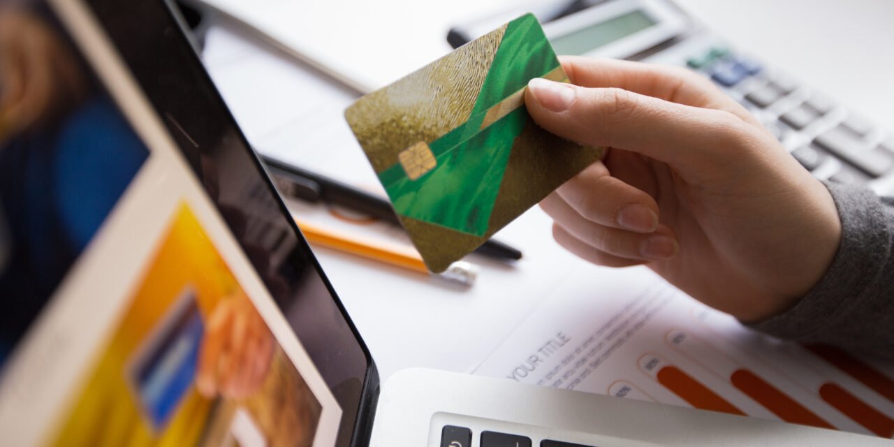 4 Tactical Ways CFOs Can Extend Working Capital Using Priority Commercial Card Solutions